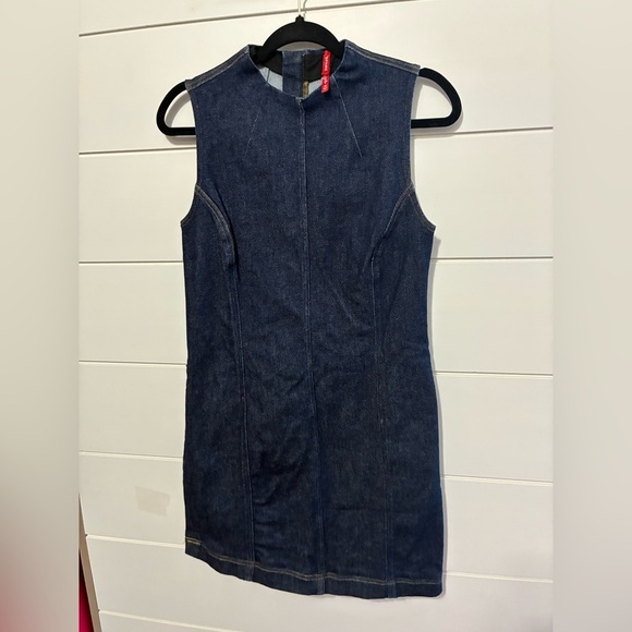 Spanx Rawin Denim Seamed Shift Dress size small - Picture 7 of 10